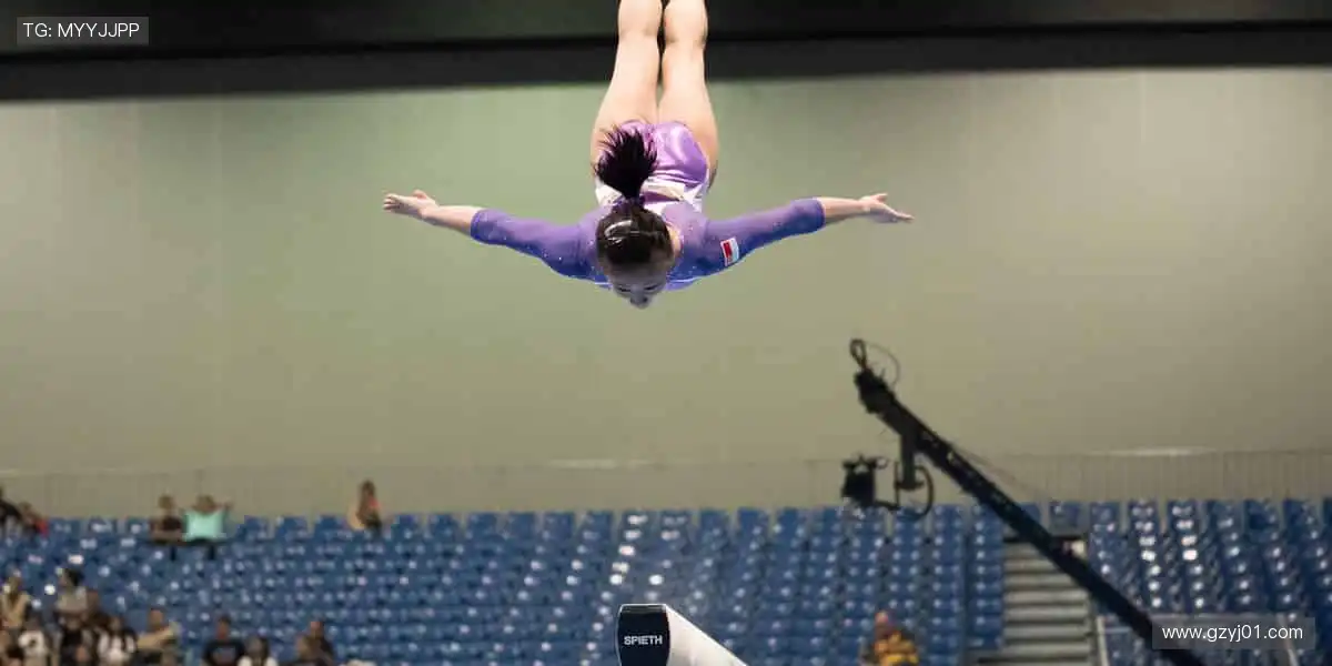 从训练场到直播间，我们与你同在！🏟️📱